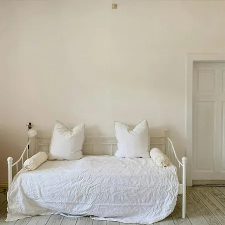 Historic Manor House In Stettiner Haff Nature Park Casa vacanze Neuensund